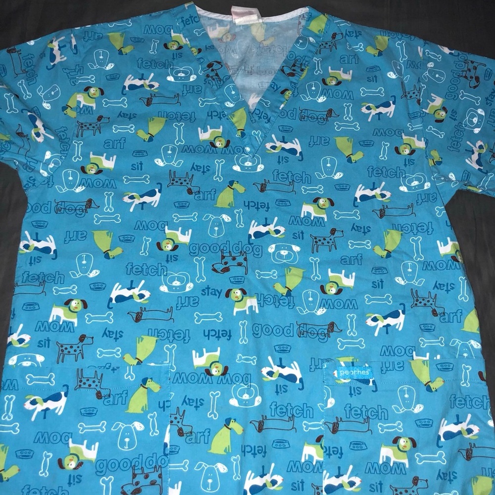 Peaches scrub top Small